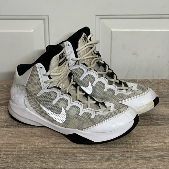 NIKE Zoom Without a‎ Doubt 749432-100 White/Black Medium Size 10.5