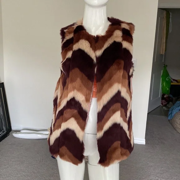 GB GIRLS BY GIANNI BINI FAUX FUR JACKET VEST SIZE L NWT
