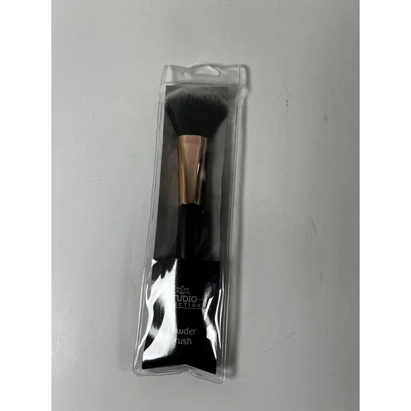 Studio Selection‎ Total Face Brush Synthetic Wood Handle