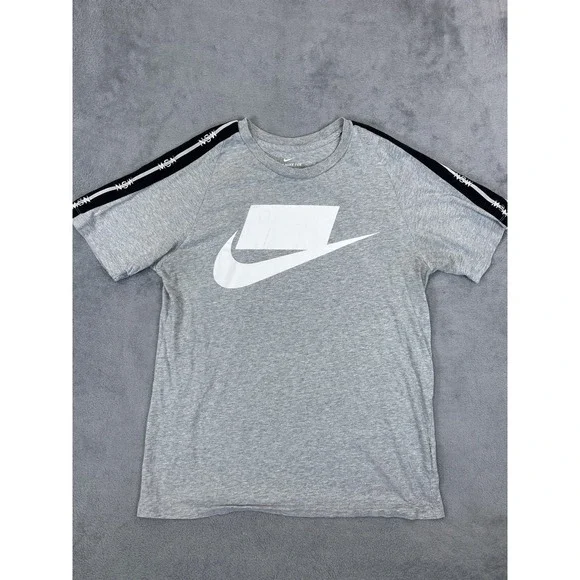 Nike Sportswear Shirt Mens Medium Gray Blank Logo Crew Neck Short Sleeve‎ Tee