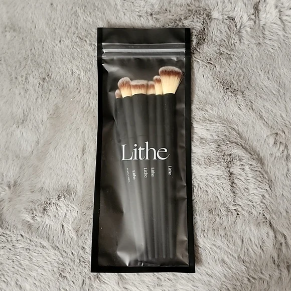 New Lithe Beauty Everyday Brush‎ Set
