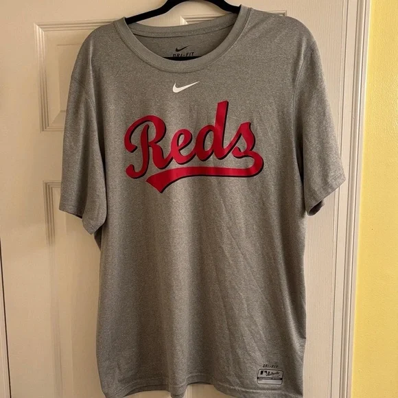 Nike Gray T-Shirt with Red 'Reds' Logo Size Large