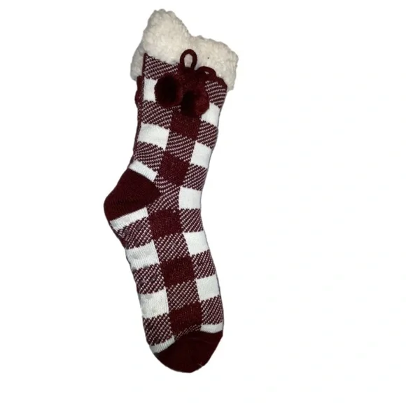 Bass Pro Shops Red Plaid Comfy Checkered Natural Reflections w. Pom Poms Fluffy