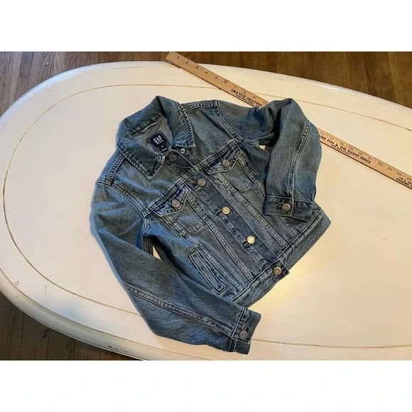 GAP Denim Jacket Childs Sz 8 Med  Jean Trucker Classic Button Snaps Y2K 90s