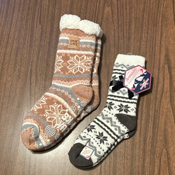 NEW Muk Luks Women’s Cabin Socks Aromasoles Slipper Socks Lot 2 NWT