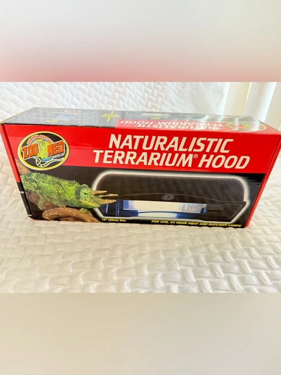Zoo Med Naturalistic Terrarium Hood 12inch For 5.0 UVB , Heat and Daylight Lamps