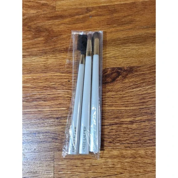 Set Of‎ 3 Estee Lauder Brushes New Sealed