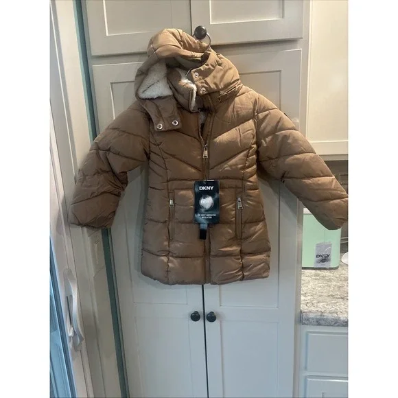 Girl's DKNY Carmel Brown Puffer Coat SZ 4 New With Tags Retail $130