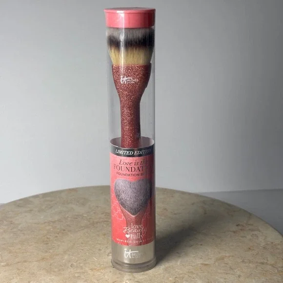 IT Cosmetics‎ Love is the Foundation Limited Edition Brush Glitter Heart 2017