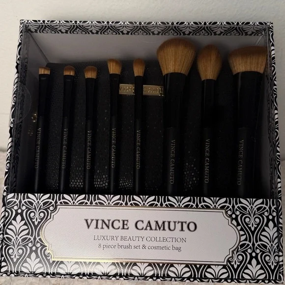 Vince Camuto Elegant Brush Set‎ with Black Handles
