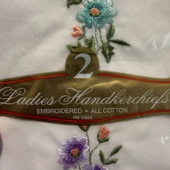 Axxents Ladies Embroidered Handkerchiefs Set Of 2 100% Cotton New In Package NIB