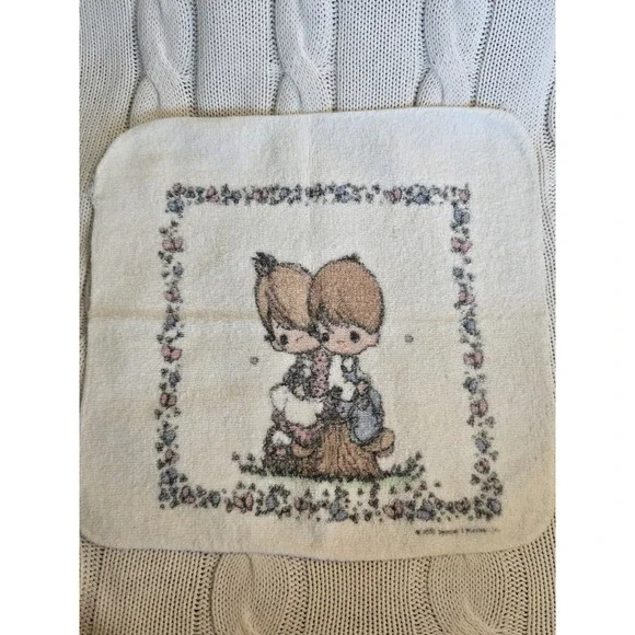 Vintage Precious Moments Terry Cloth Washcloth Bath Towel USA Leshner Mills 12