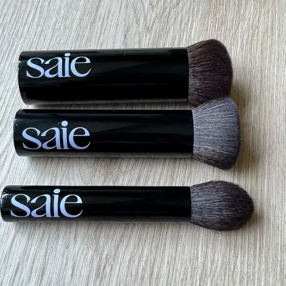 Saie Brush Set foundation powder buffer