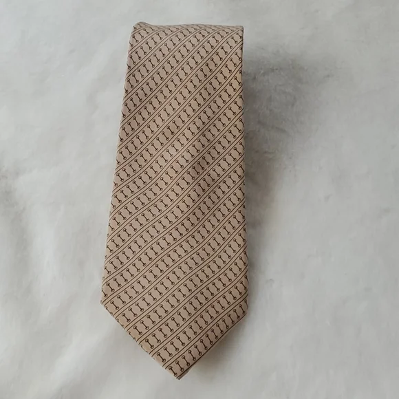 Vintage Classic Gucci Silk tie made in Italy