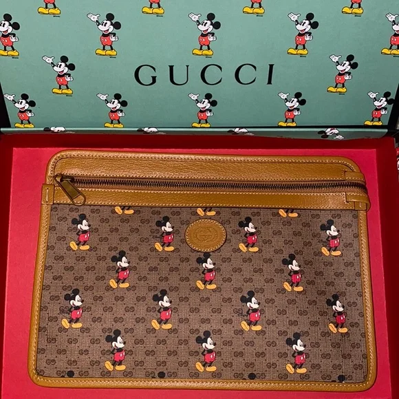 Gucci x Disney Pouch