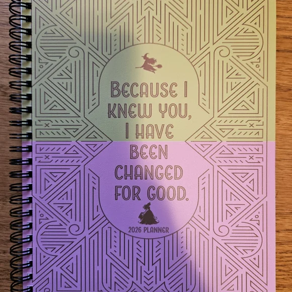 Wicked 2026 Planner — Green & Pink