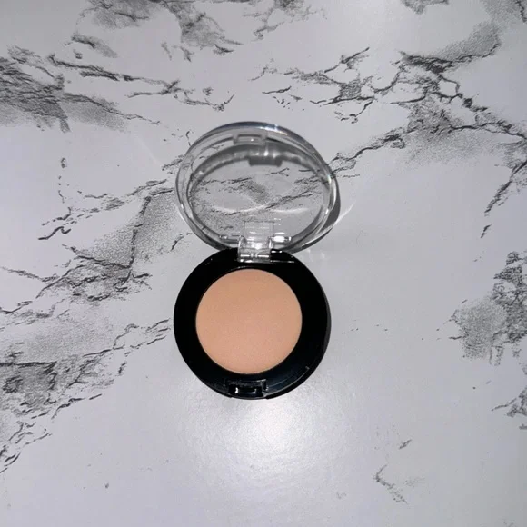 NWOB Bobbi Brown corrector- Porcelain Peach Never used No box