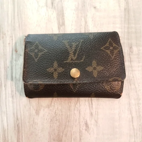 LOUIS VUITTON Monogram Multicles 6 Key Case