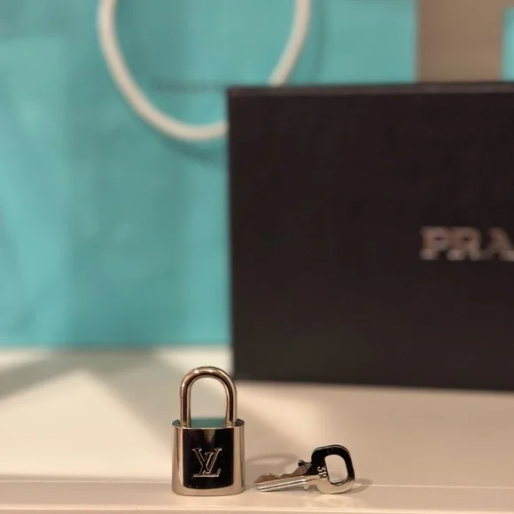 Louis Vuitton Silver Lock and Key 319
