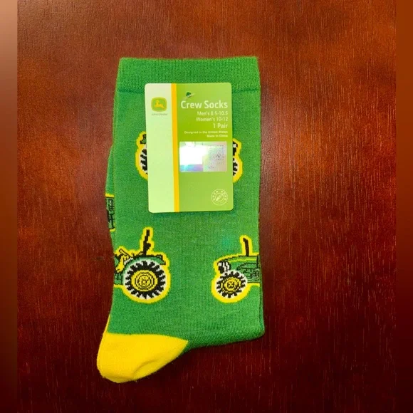 JOHN DEERE NOVELTY CREW SOCKS NWT MEN’S SHOE SIZE 8.5-10.5