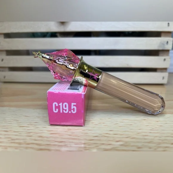 🌸 4/$25 Jeffree Star Magic Star Concealer C19.5