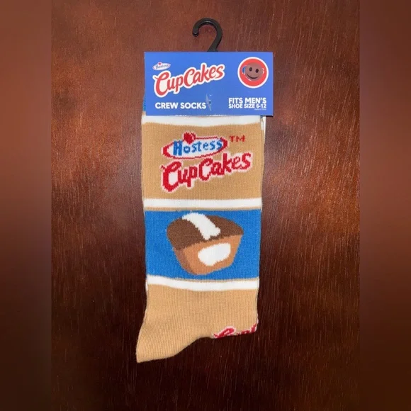 HOSTESS CUPCAKES NOVELTY CREW SOCKS NWT MEN’S SHOE SIZE 6-12