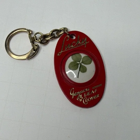 Lucky Genuine 4 Leaf Clover Key Chain Hay & Straw Ashland Ohio