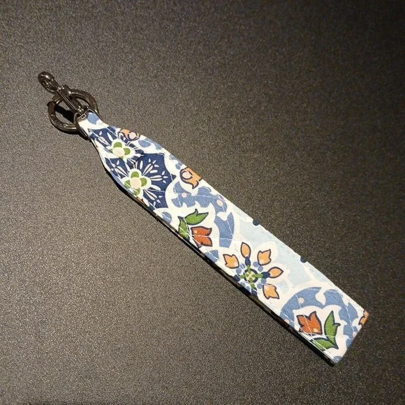 Vera Bradley 8