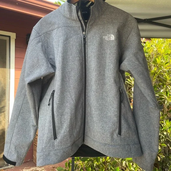 The North Face Men's Heather Gray‎ Performance Jacket