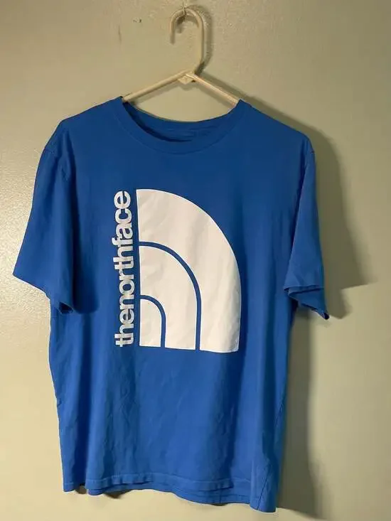 The North Face Half Dome Graphic T-Shirt Blue, Sz.L,‎ Hiker Style