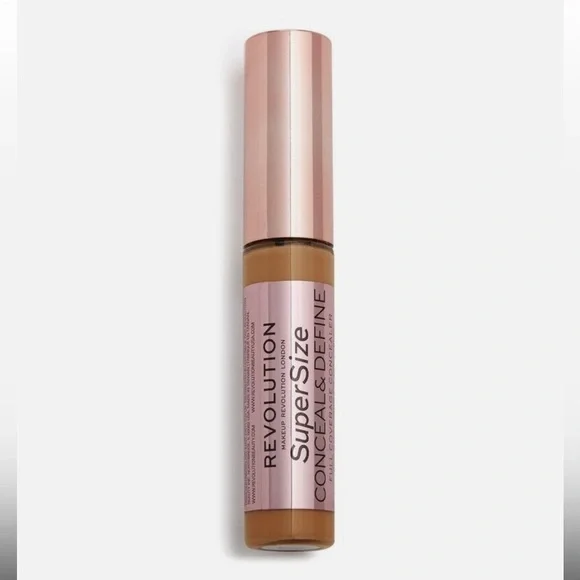 C13 - Makeup Revolution Conceal & Define Supersize Concealer