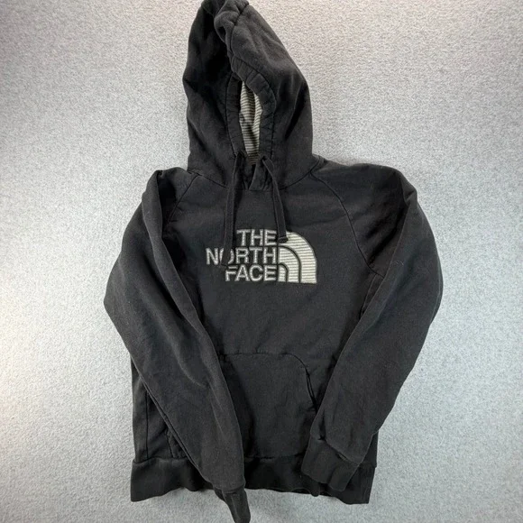 The North Face Mens Black Embroidered Logo Pullover Hoodie Size Medium Regular