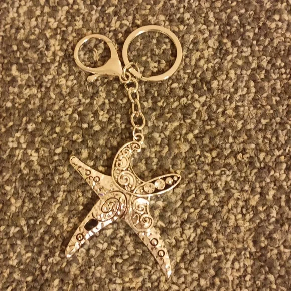 Starfish silver tone keychain with bling