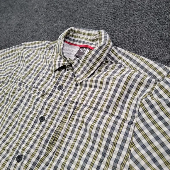 The North Face Men Plaid Short‎ Sleeve Button Shirt Small Outdoor Hiking