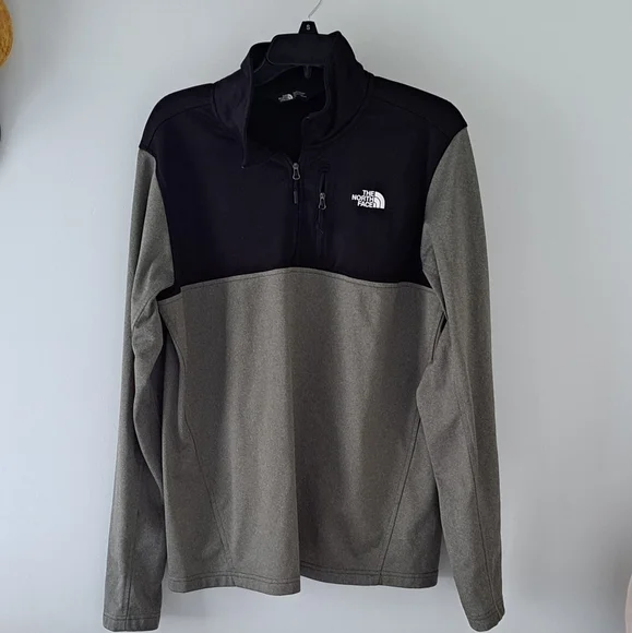 The North Face quarter zip men's large