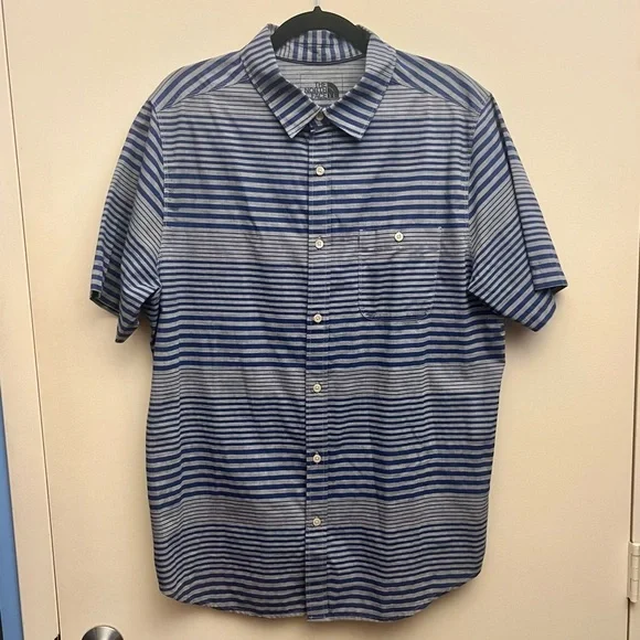 The North Face Button Down Shirt Size L
