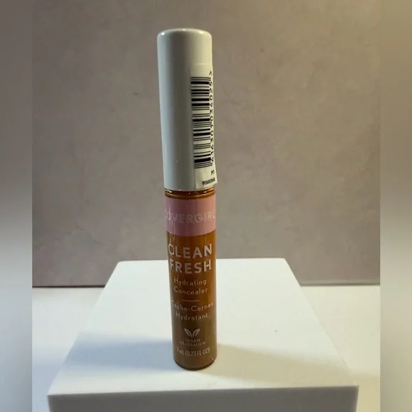 🩷5/$10 CoverGirl Clean Fresh Hydrating Concealer - Tan