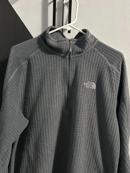 The North Face Men's SDS Gray 1/2-Zip Grid Fleece Jacket Size L