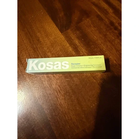 Kosas Revealer Super Creamy Brightening Concealer 4.5N Light Medium Neutral Pink