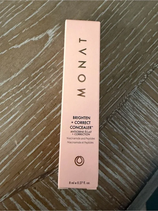 Monat Brighten + Correct Concealer Shade Very Light