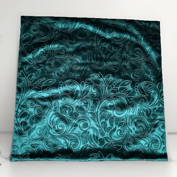 3 Each Tango Depot Emerald Green Floral Embossed Velvet Pillow Covers Zip‎ 26x26