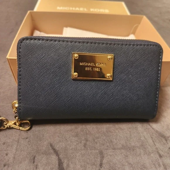 Michael Kors Jet Set Travel Navy Zip Around Wristlet Wallet Phone Case NIB