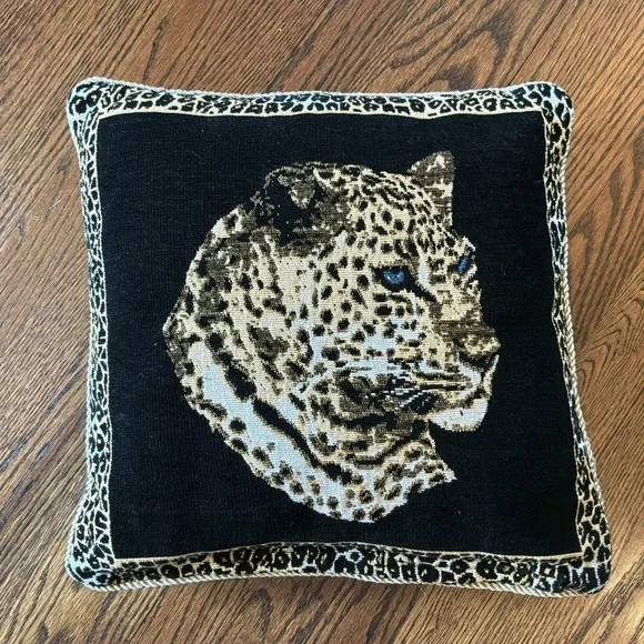 Vintage Leopard Tapestry Throw‎ Pillow 16