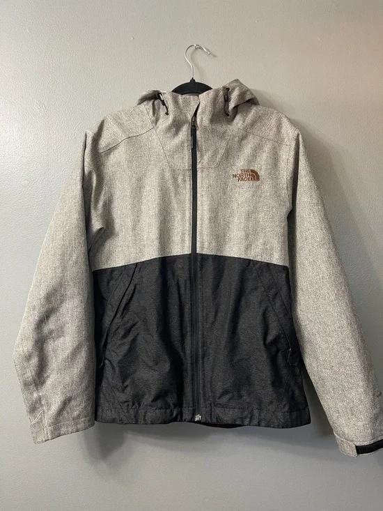 The North Face Millerton Jacket Monument Grey Herringbone and Black. Small