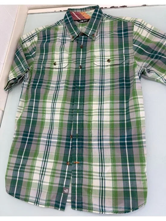 The North Face Shirt Mens Small S Button Down Short Sleeve Outdoor Hiking Work
