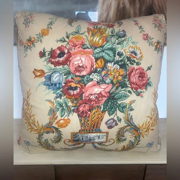 Vintage Lee Jofa pillow 23x23 feather insert