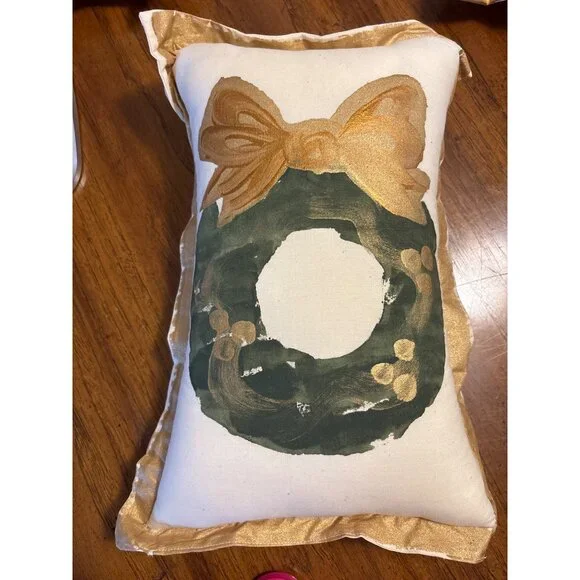 Handmade‎ Christmas Wreath Decorative Pillow With Gold Bow & Trim 12x16