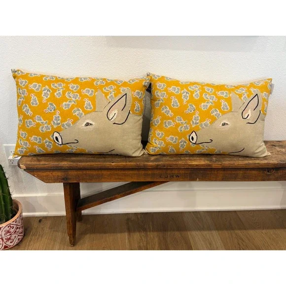 NWT Creative Co-Op Cotton Linen Floral‎ Yellow Embroidered Pig Pillows Set of 2