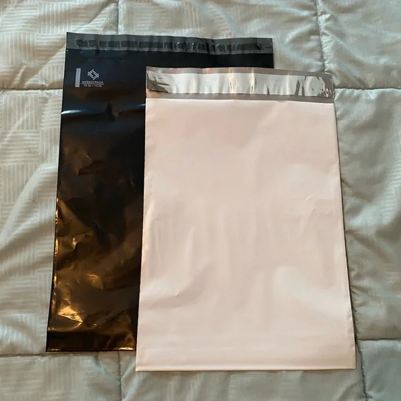 🌸 75 Piece Shipping Bundle.  50 Poly Mailers / 25 Thank you card