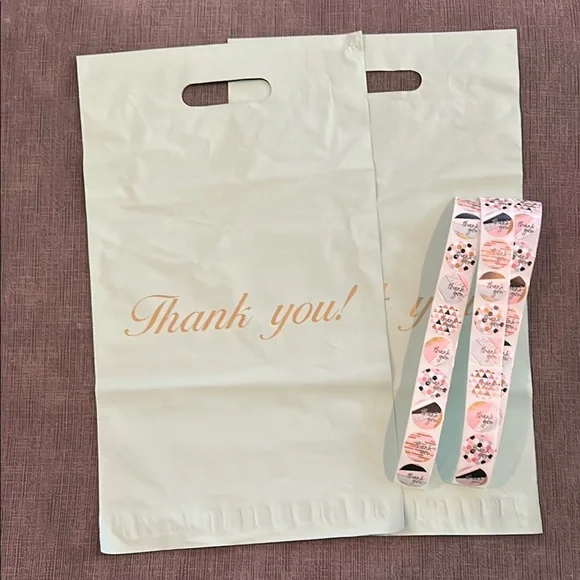 Shipping Bundle (2) 10“x13“ biodegradable Mailers, (30) 1“ thank you stickers
